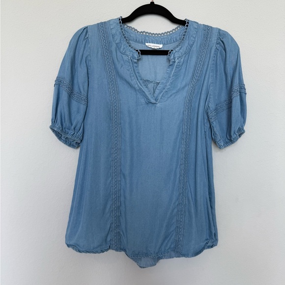 Blu Pepper Blouse - Picture 2 of 7